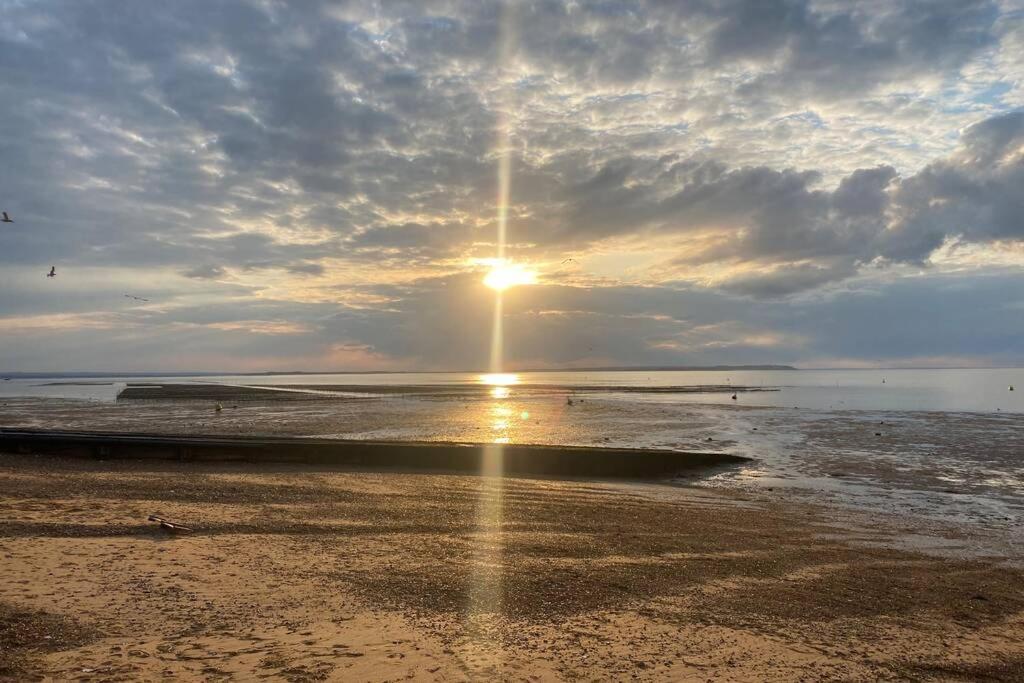The Yellow Door Whitstable - Peaceful Retreat Close To Beach Luaran gambar